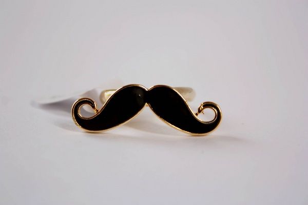 Anel de Bigode